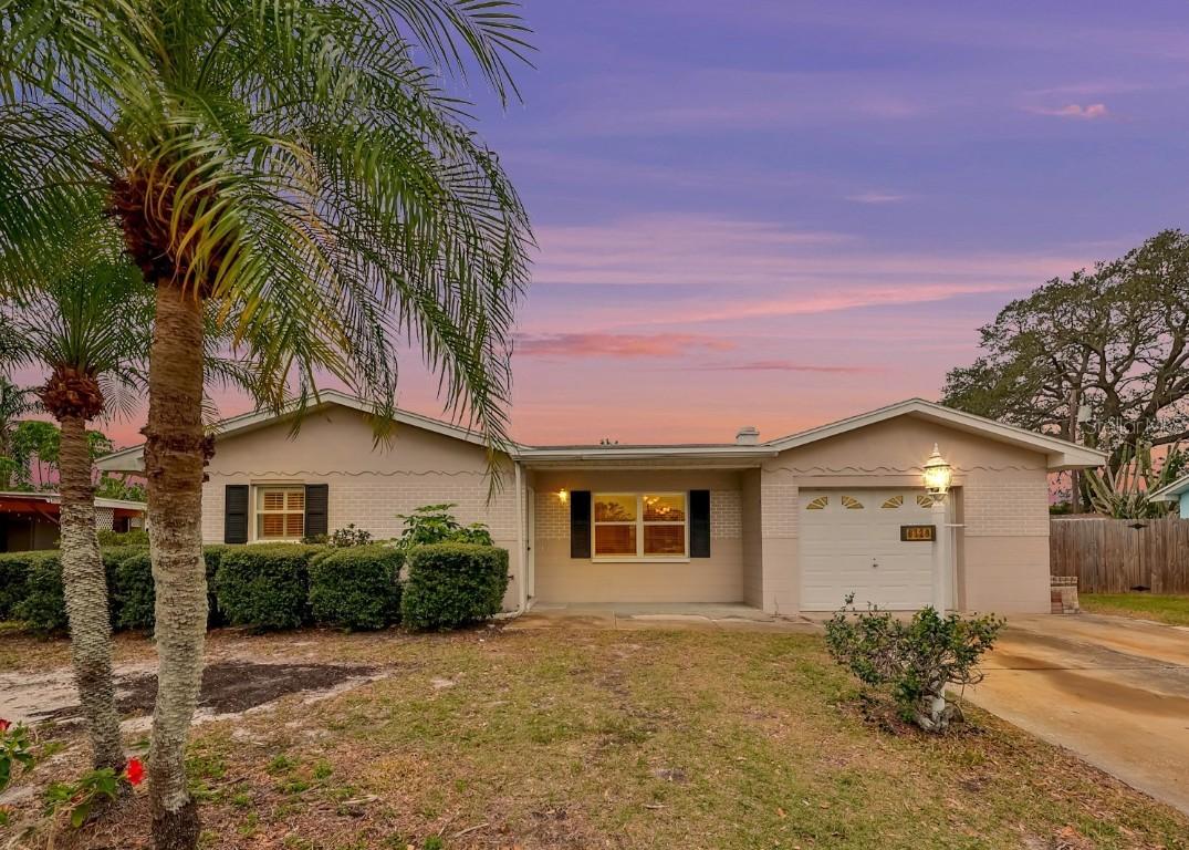 9328 Temple Ave., Seminole, FL 33772