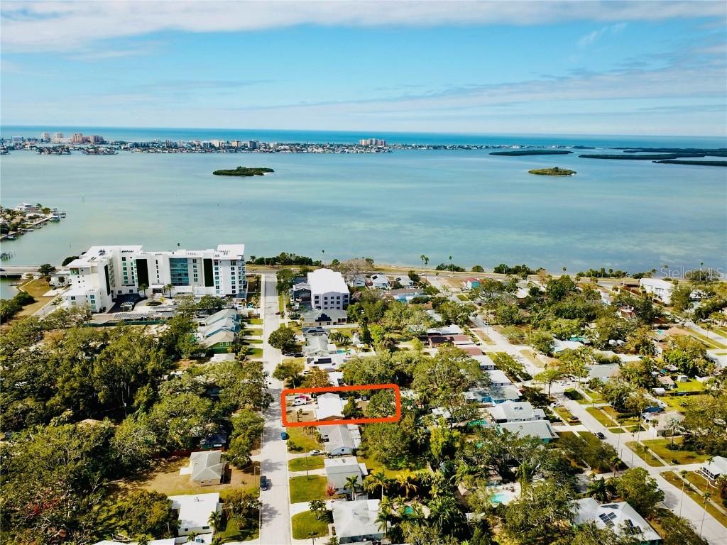 1034 Sunnydale Dr., Clearwater, FL 33755