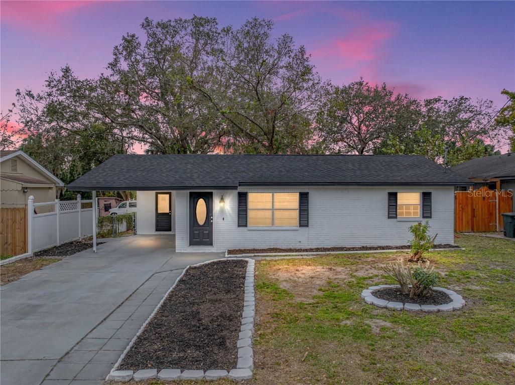 2104 W Okaloosa Ave., Tampa, FL 33604