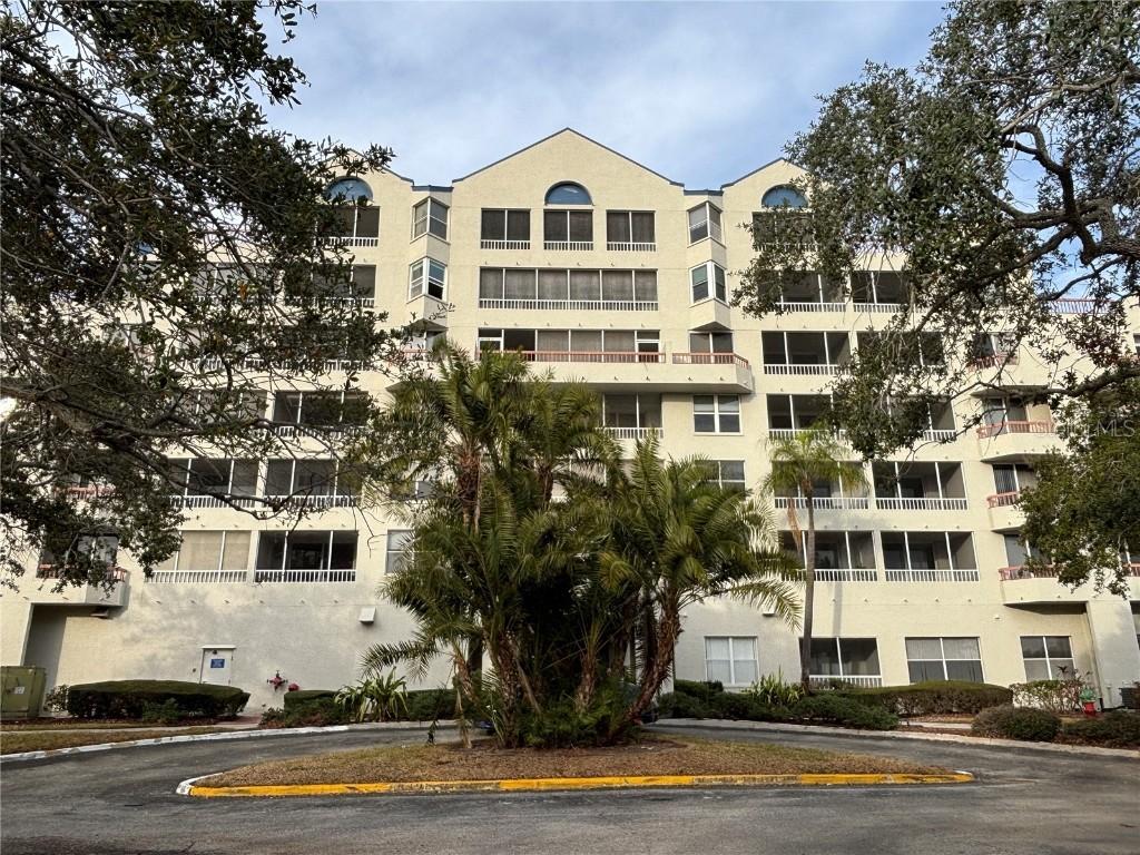 2333 Feather Sound Dr. #B301, Clearwater, FL 33762