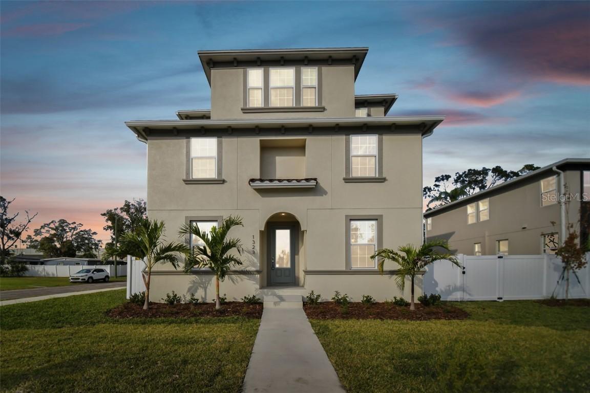 1740 W Saint Louis St., Tampa, FL 33607