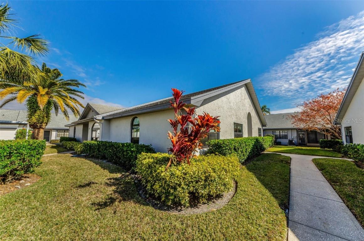 2749 Countryside Blvd. #18, Clearwater, FL 33761