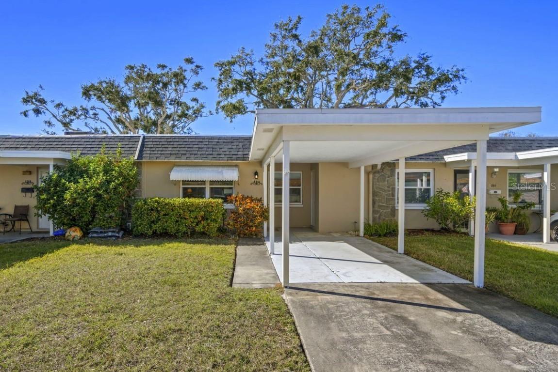 204 Sky Loch Dr., Dunedin, FL 34698