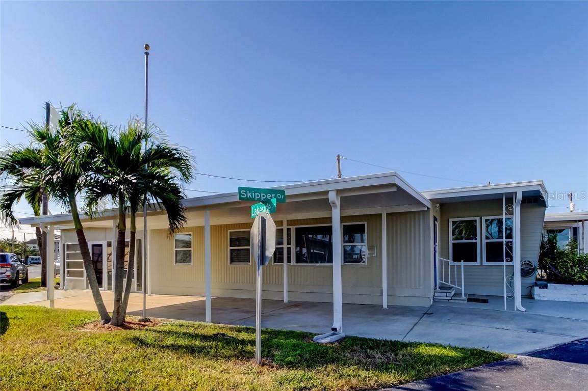 544 Skipper Dr., Seminole, FL 33772