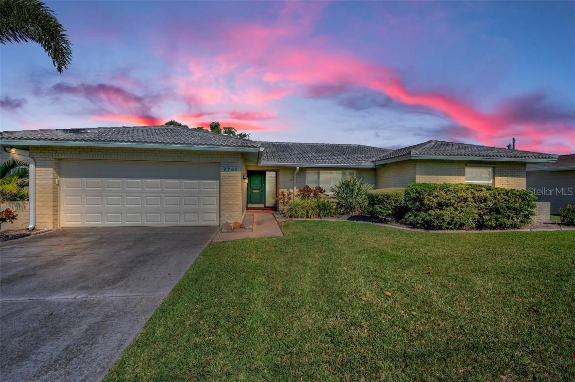 6909 13th Ave., St Petersburg, FL 33710