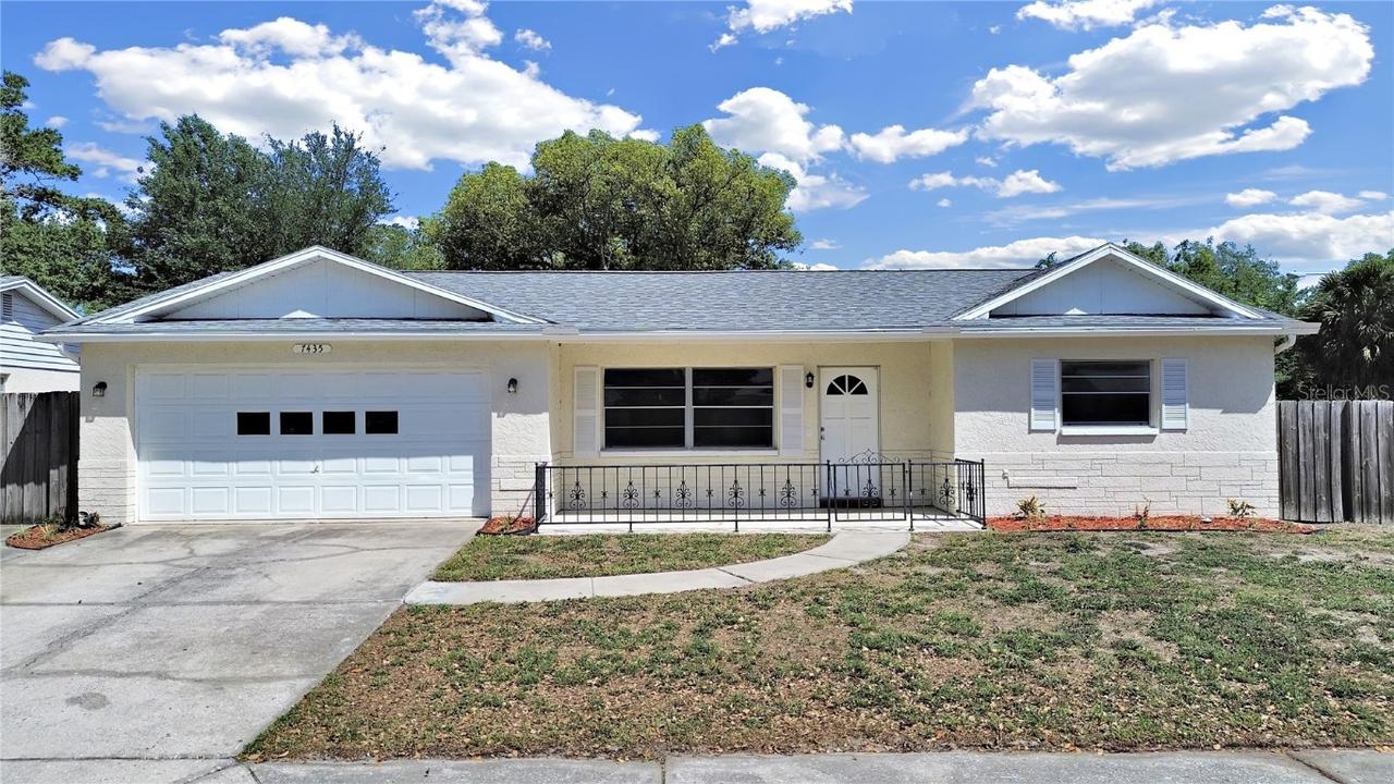 7435 Sandalwood Dr., Port Richey, FL 34668