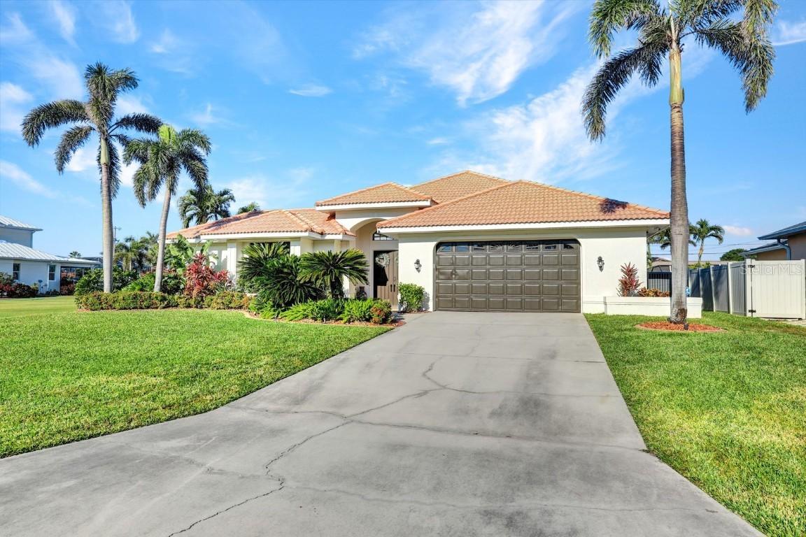 5707 Rose Garden Rd., Cape Coral, FL 33914