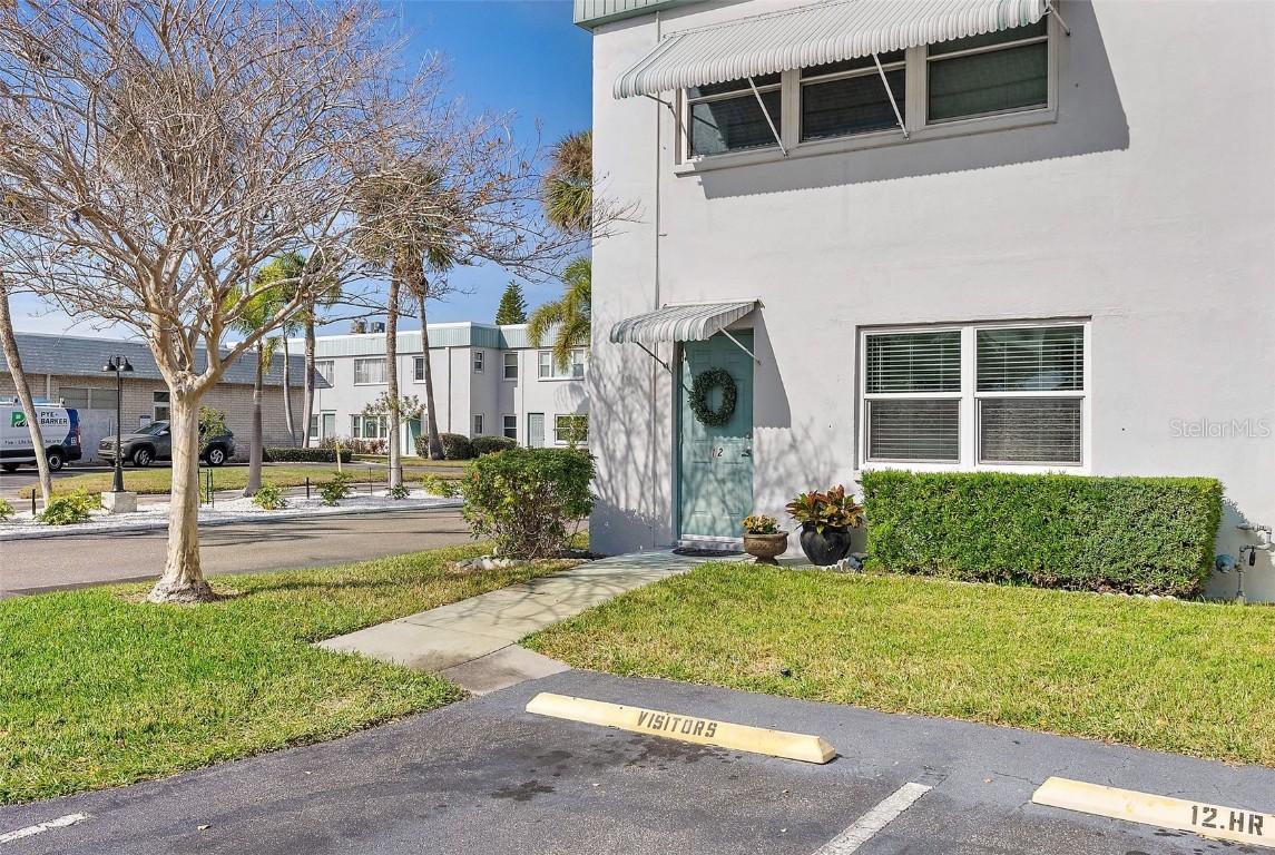 5267 81st St. #12, St Petersburg, FL 33709