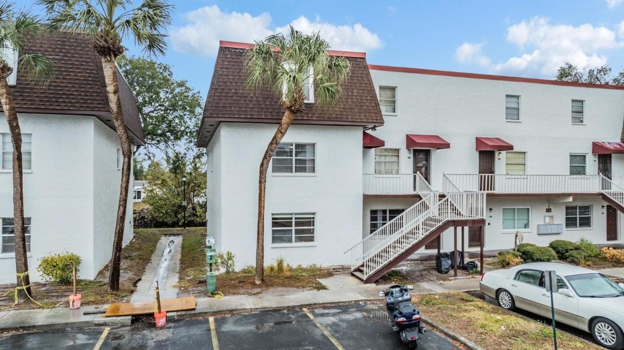 9119 Tudor Dr. #E201, Tampa, FL 33615