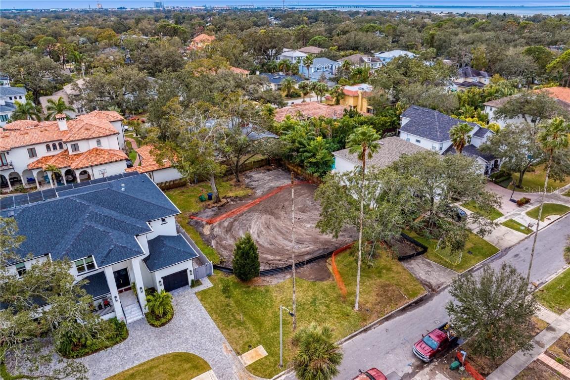 4610 W Lamb Ave., Tampa, FL 33629