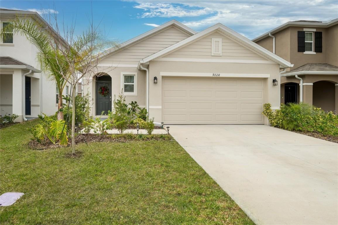9228 Forge Breeze Loop Loop, Wesley Chapel, FL 33545