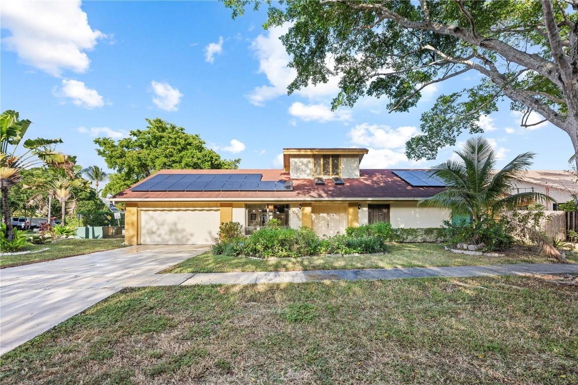 10160 Torchwood Ave., Plantation, FL 33324