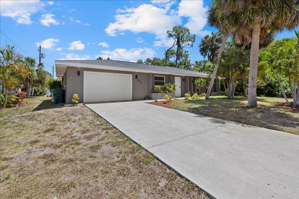 18292 Robinson Ave., Port Charlotte, FL 33948