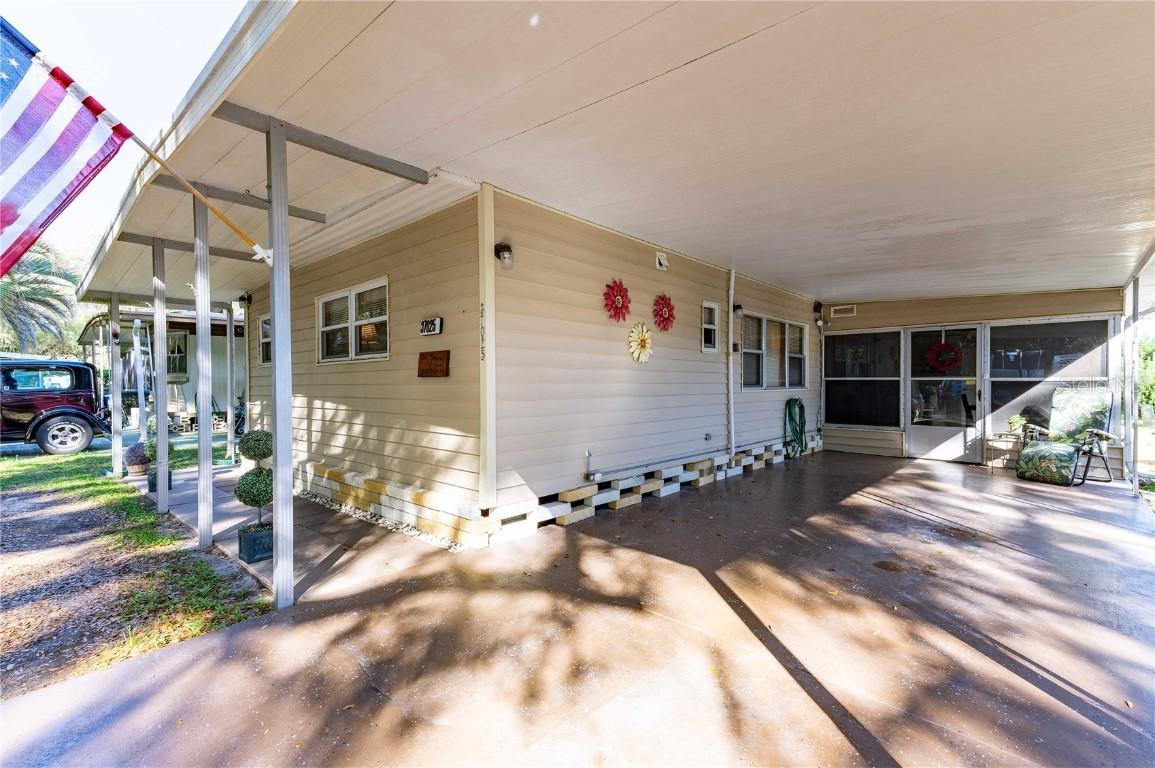 37025 Karen Ave., Zephyrhills, FL 33542