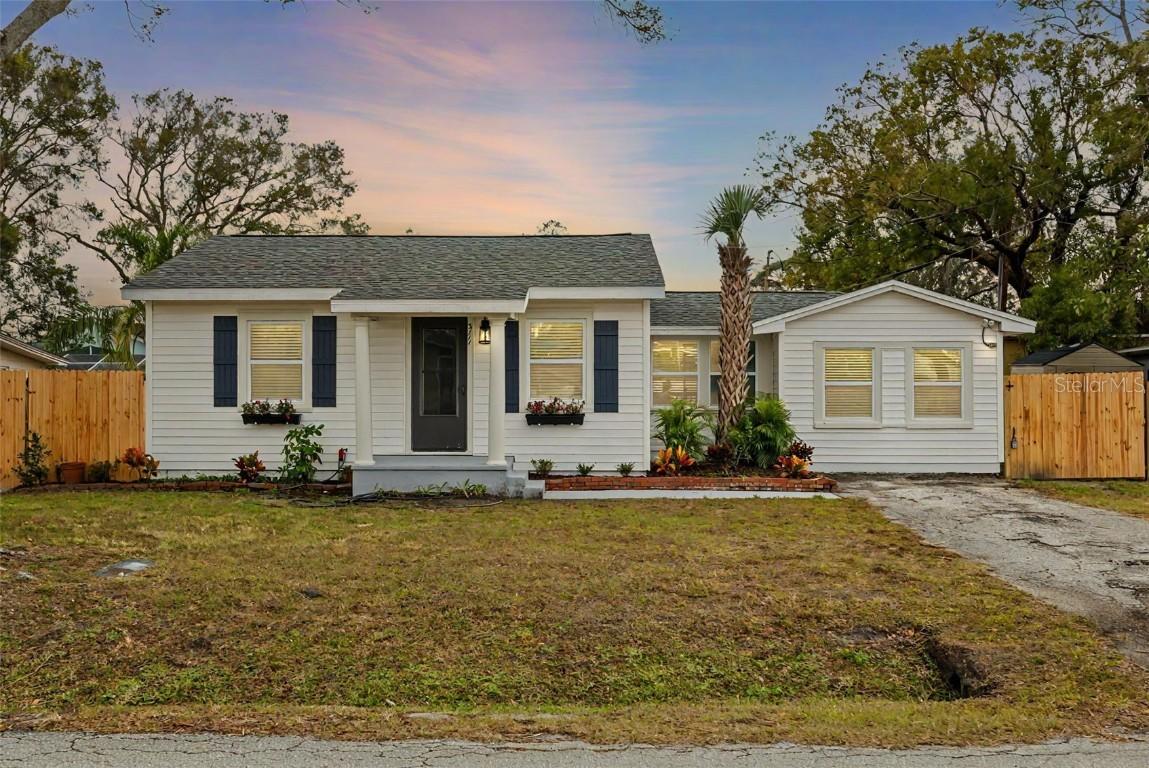 3111 Bay Ln., Clearwater, FL 33759