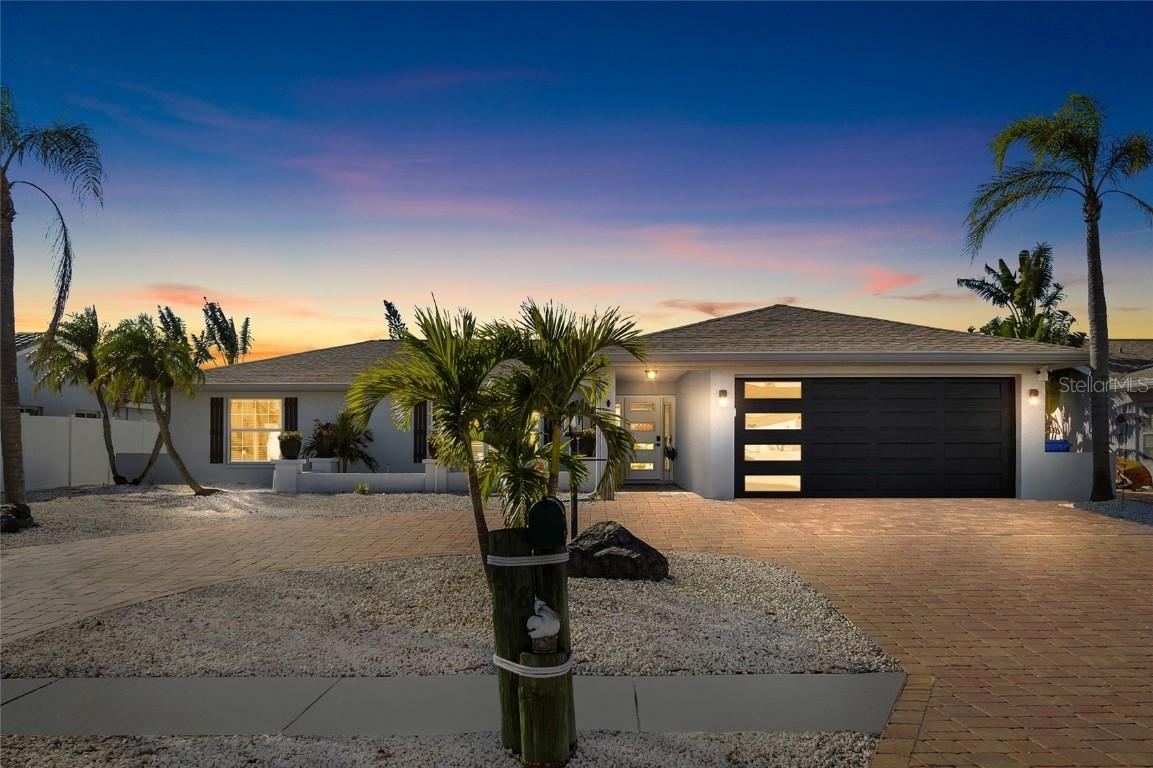 6518 Senegal Palm Way, Apollo Beach, FL 33572