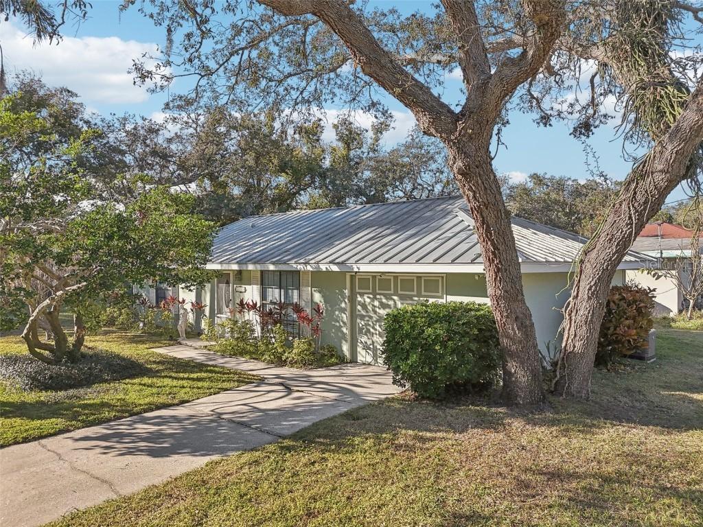2300 Lancaster Dr., Clearwater, FL 33764