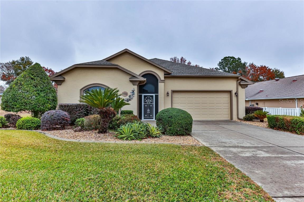 706 Lake Diamond Ave., Ocala, FL 34472