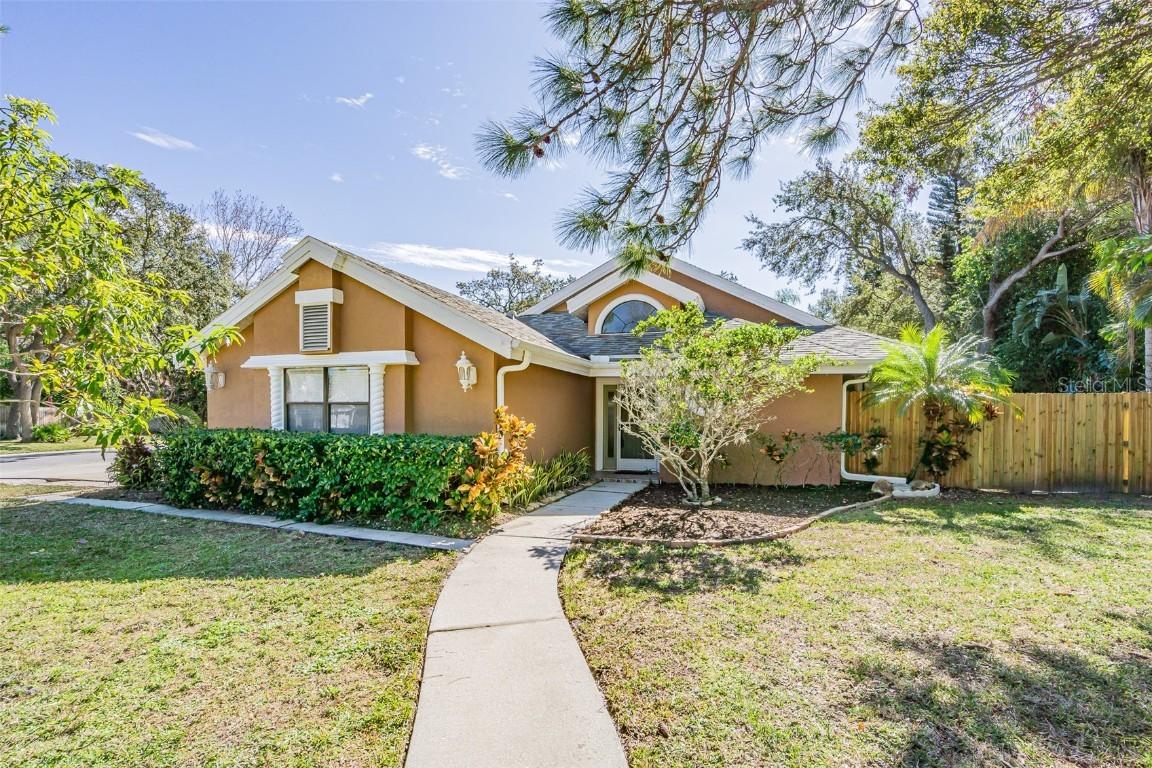 2920 Longbrooke Way, Clearwater, FL 33760
