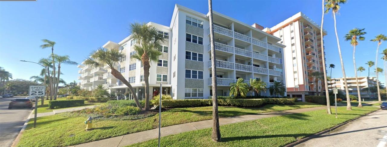 1100 N Shore Dr. #403, St Petersburg, FL 33701