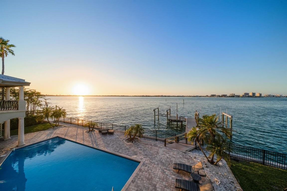 26 Sunset Bay Drive Dr., Belleair, FL 33756