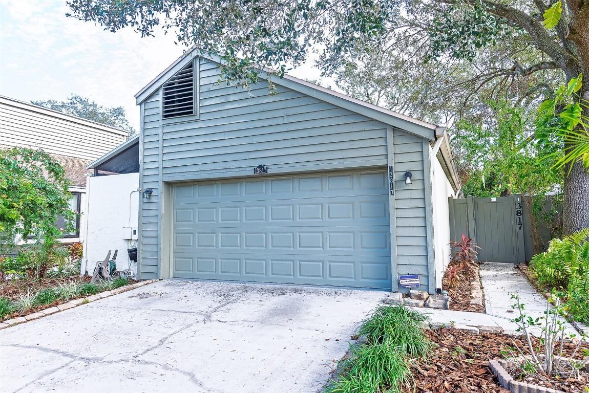 13817 Lazy Oak Dr., Tampa, FL 33613