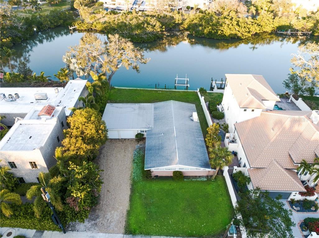 1821 Lincoln Dr., Sarasota, FL 34236