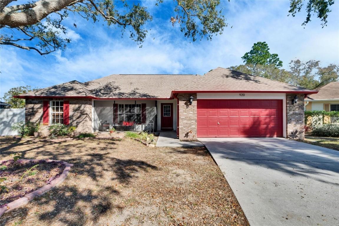 920 Greenbelt Cir., Brandon, FL 33510