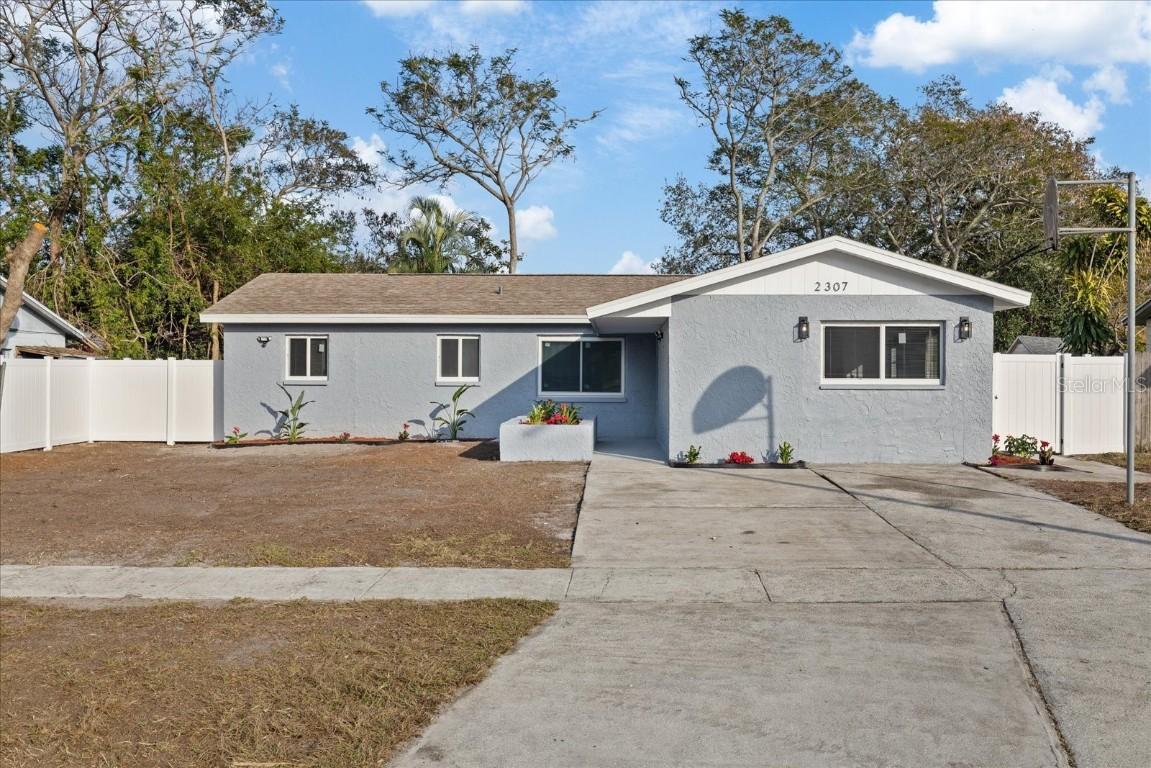 2307 Mary Sue St., Largo, FL 33774