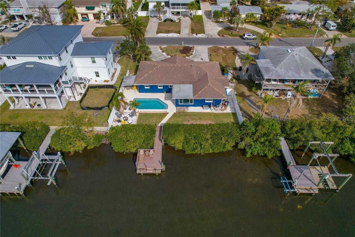 309 Lagoon Dr., Palm Harbor, FL 34683