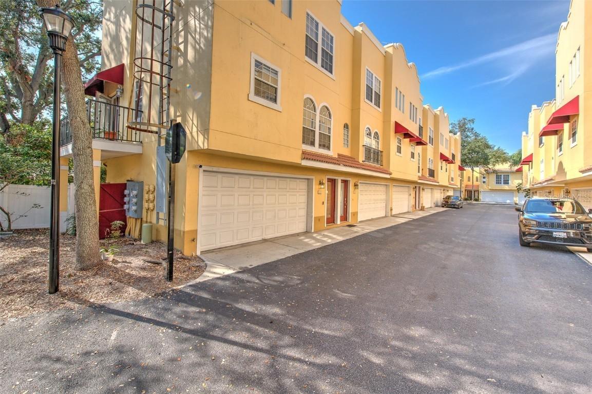3314 Las Campos Pl., Tampa, FL 33611