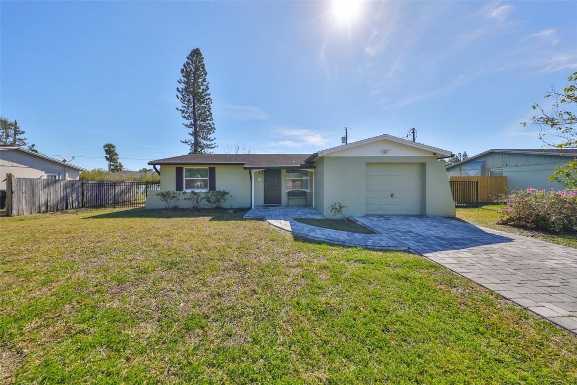 6025 Florida Cir., Apollo Beach, FL 33572