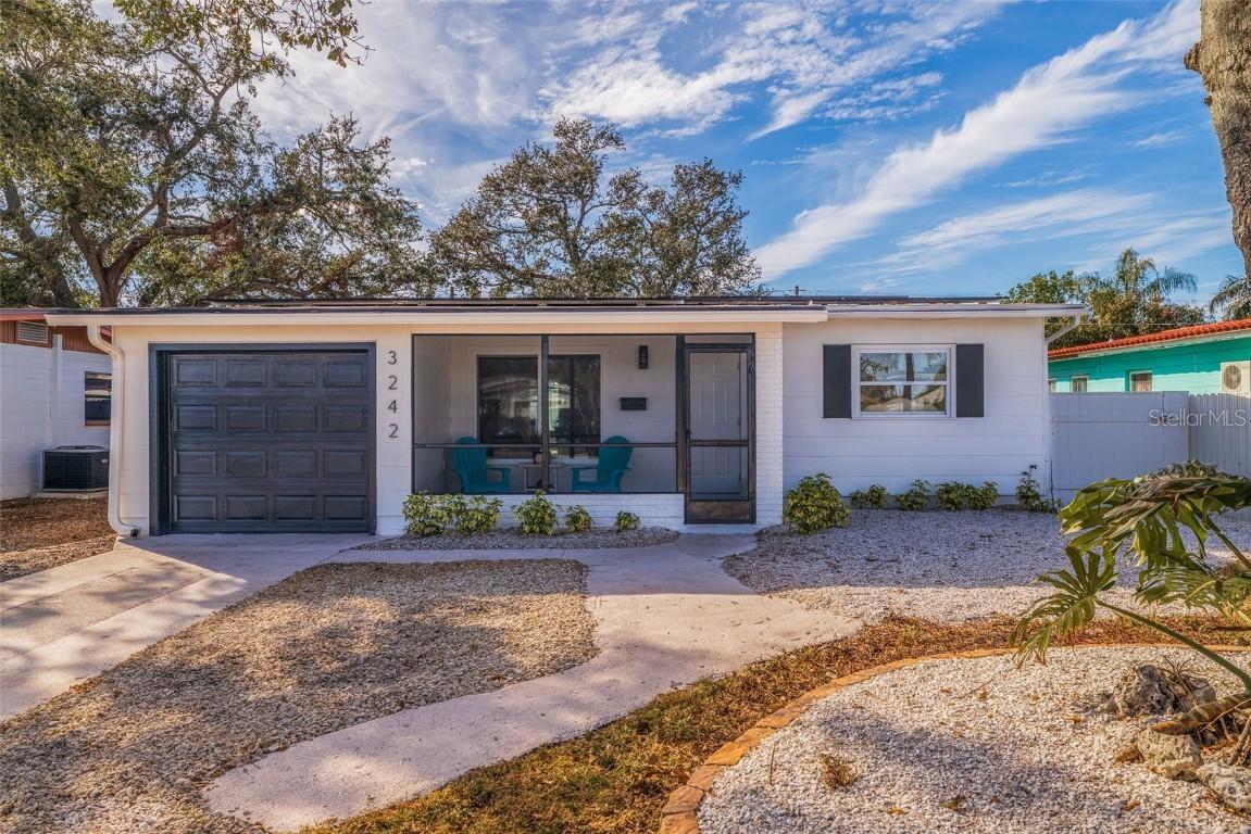 3242 37th St., St Petersburg, FL 33713