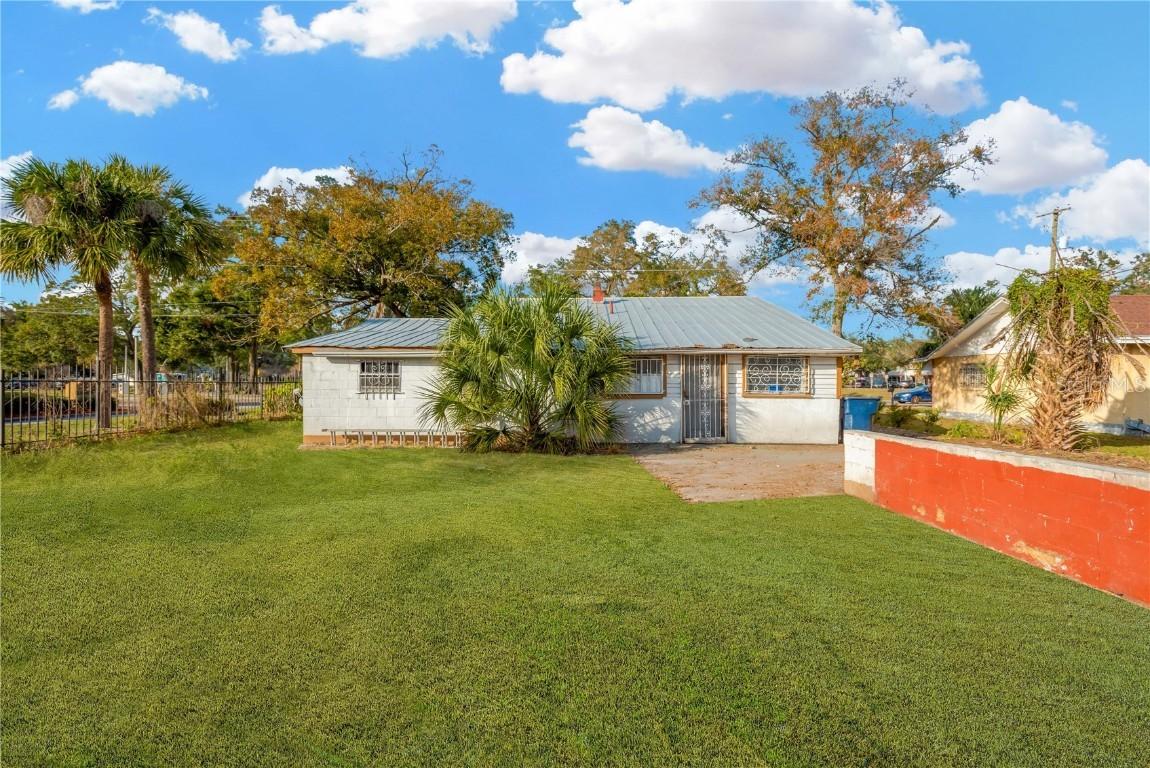 2303 E Osborne Ave., Tampa, FL 33610