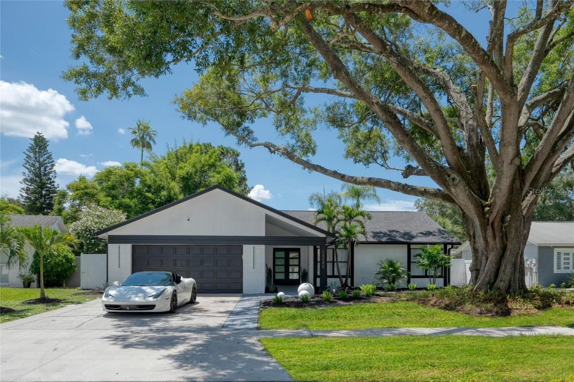 14040 Cascade Ln., Tampa, FL 33618