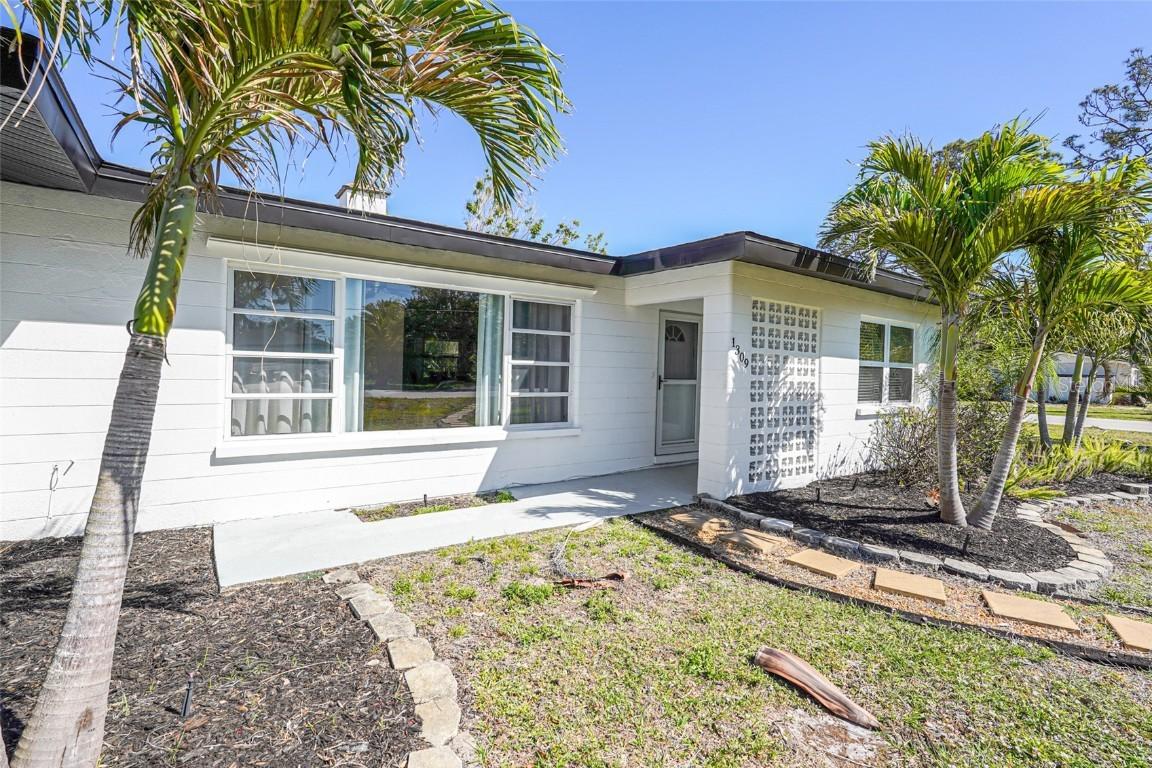 1309 Nokomis Ave., Venice, FL 34285
