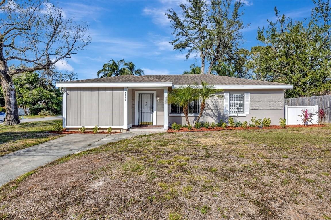 1423 W Linebaugh Ave., Tampa, FL 33612