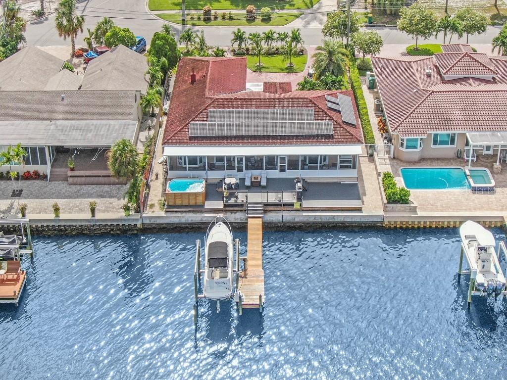1818 Dolphin Blvd., St Petersburg, FL 33707
