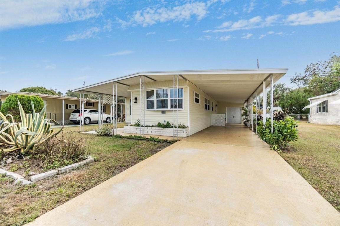 36810 Kay Ave., Zephyrhills, FL 33542