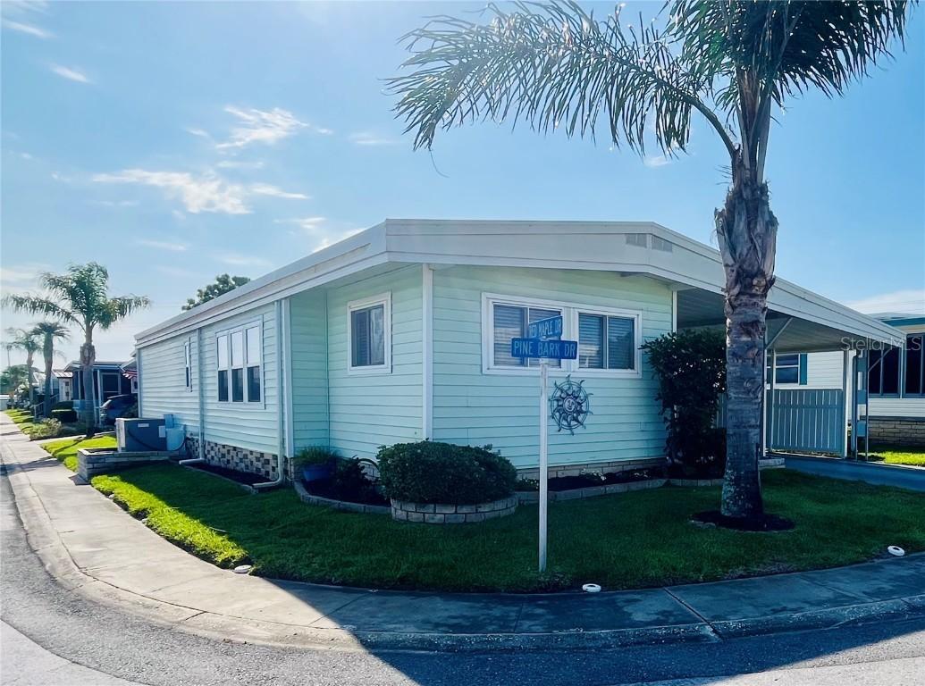 211 Pinebark Dr., Palm Harbor, FL 34684