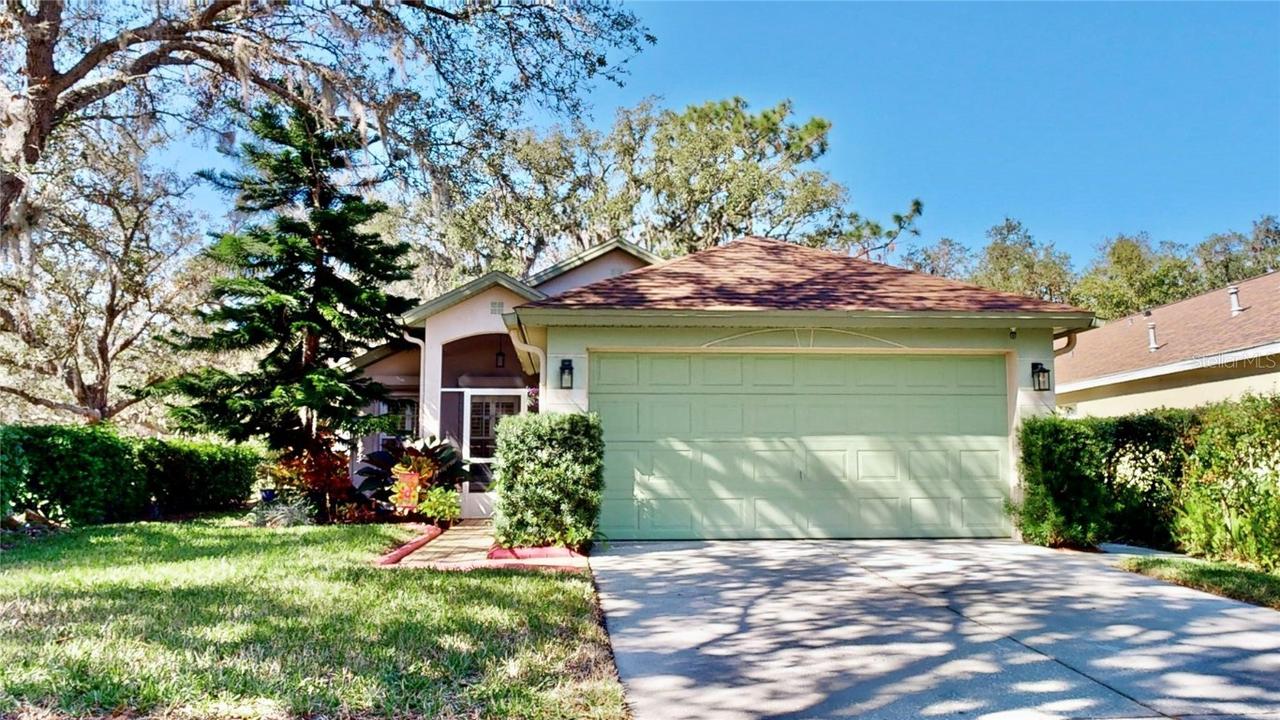 5873 Meadowpark Pl., Lithia, FL 33547