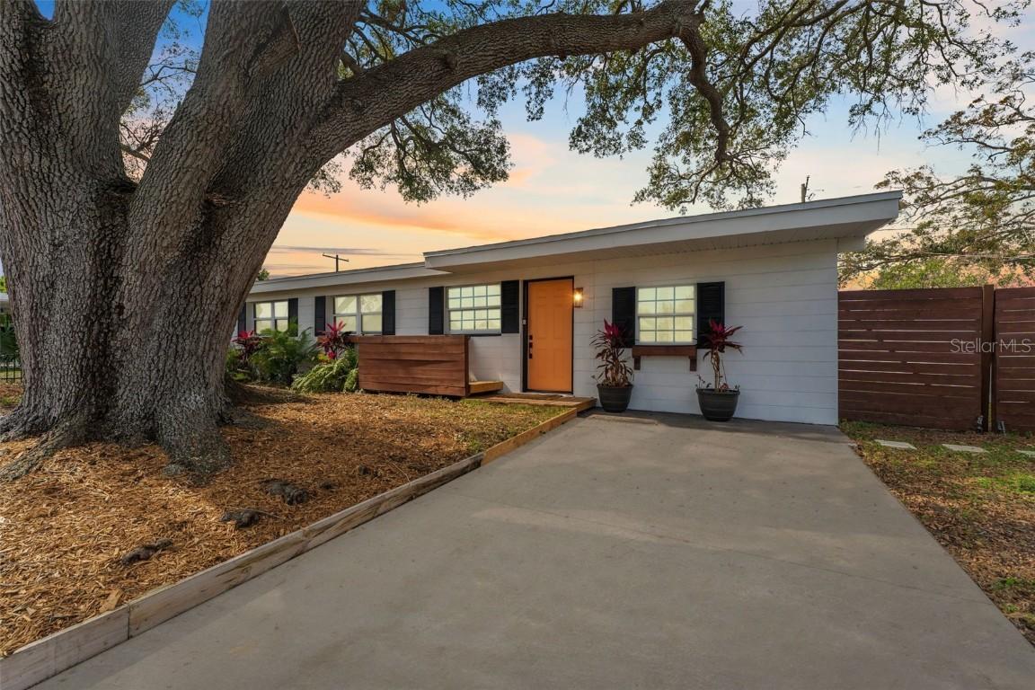 1707 Darlington Dr., Tampa, FL 33619