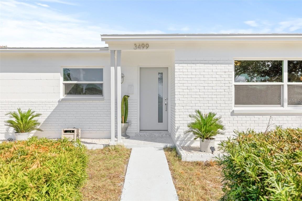 3499 43rd St., St Petersburg, FL 33713