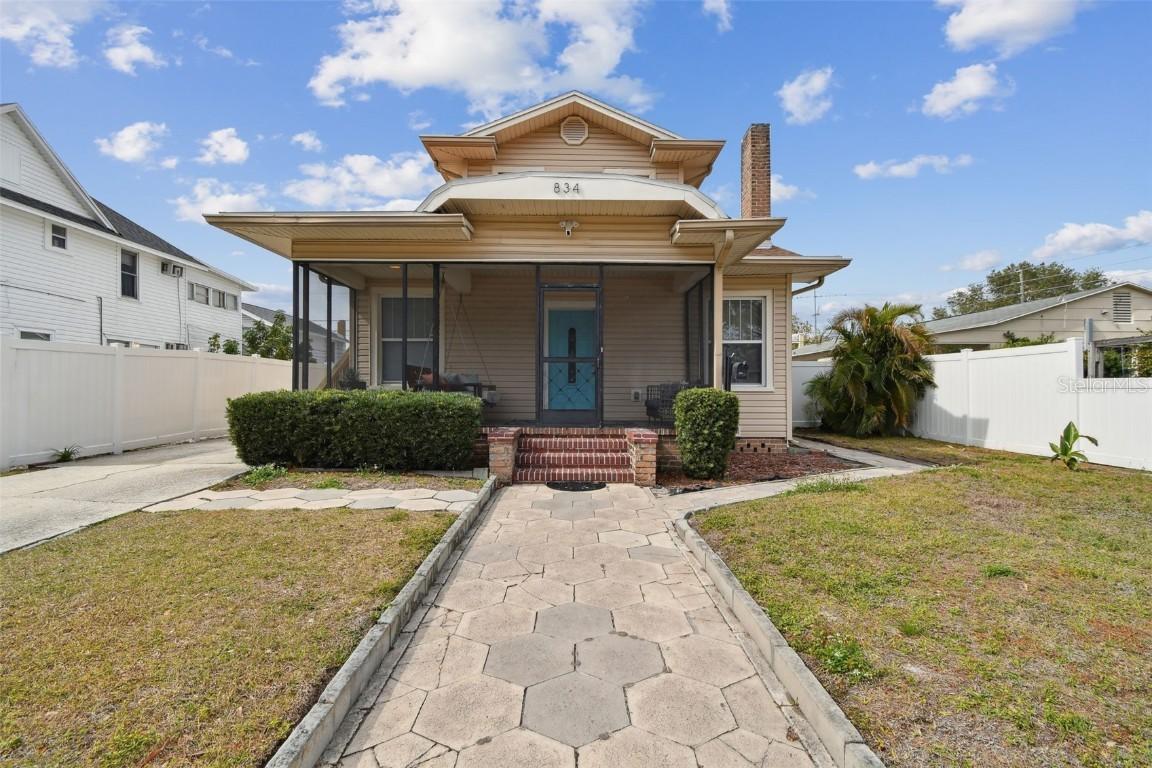 834 11th St., St Petersburg, FL 33705