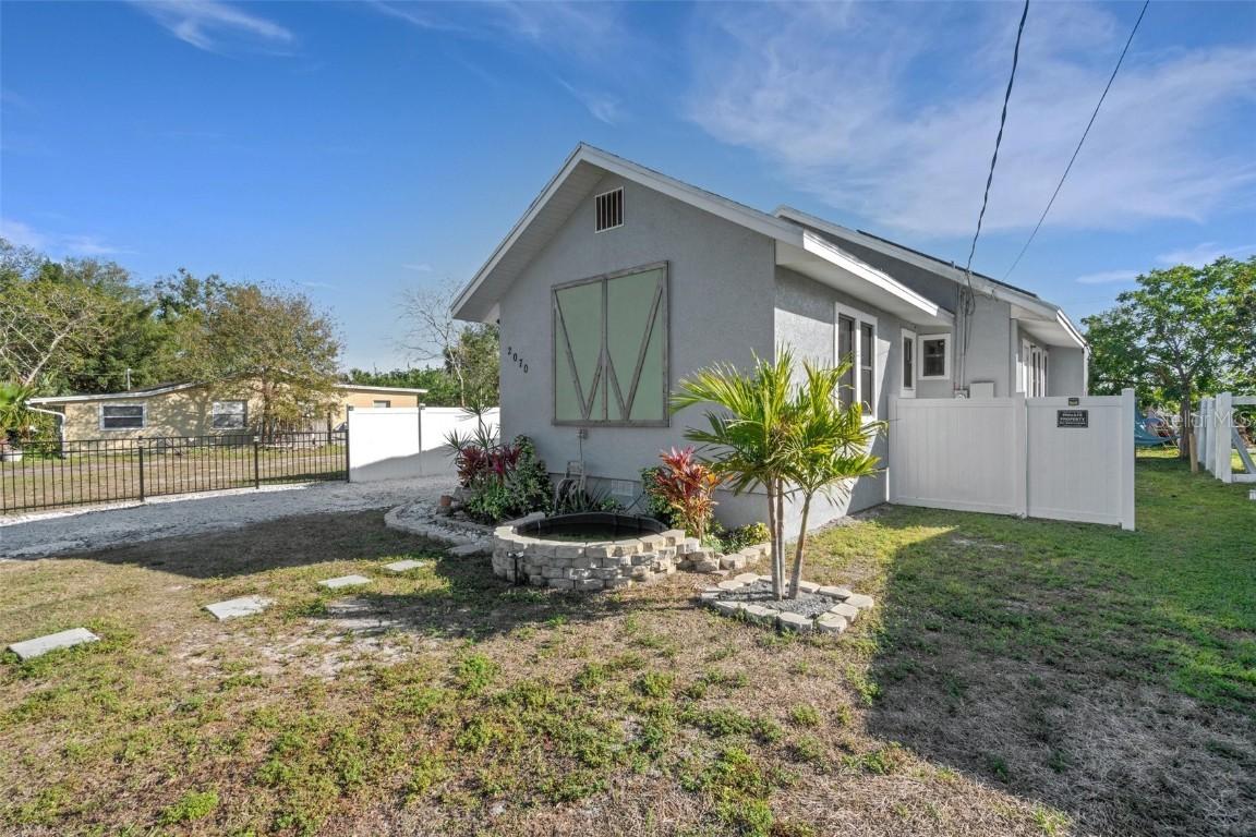 2070 28th St., Sarasota, FL 34234