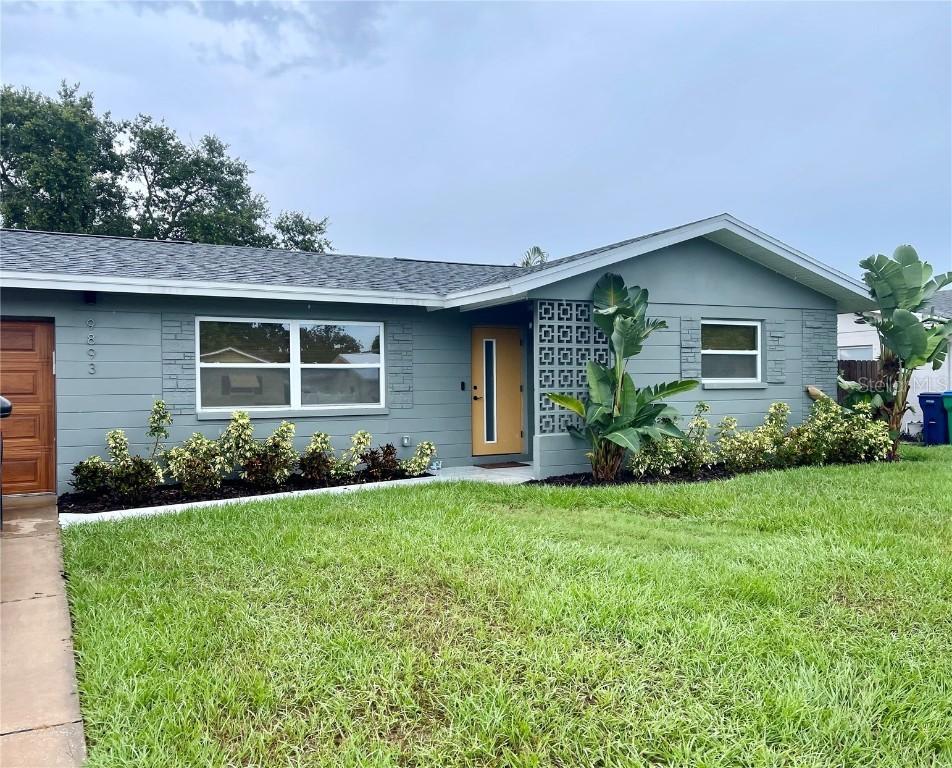 9893 111th St., Seminole, FL 33772