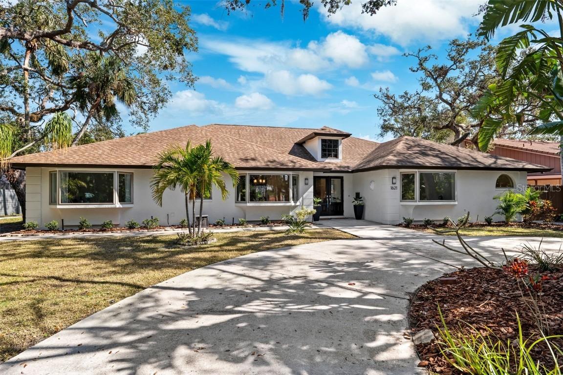 1621 Park St., St Petersburg, FL 33710