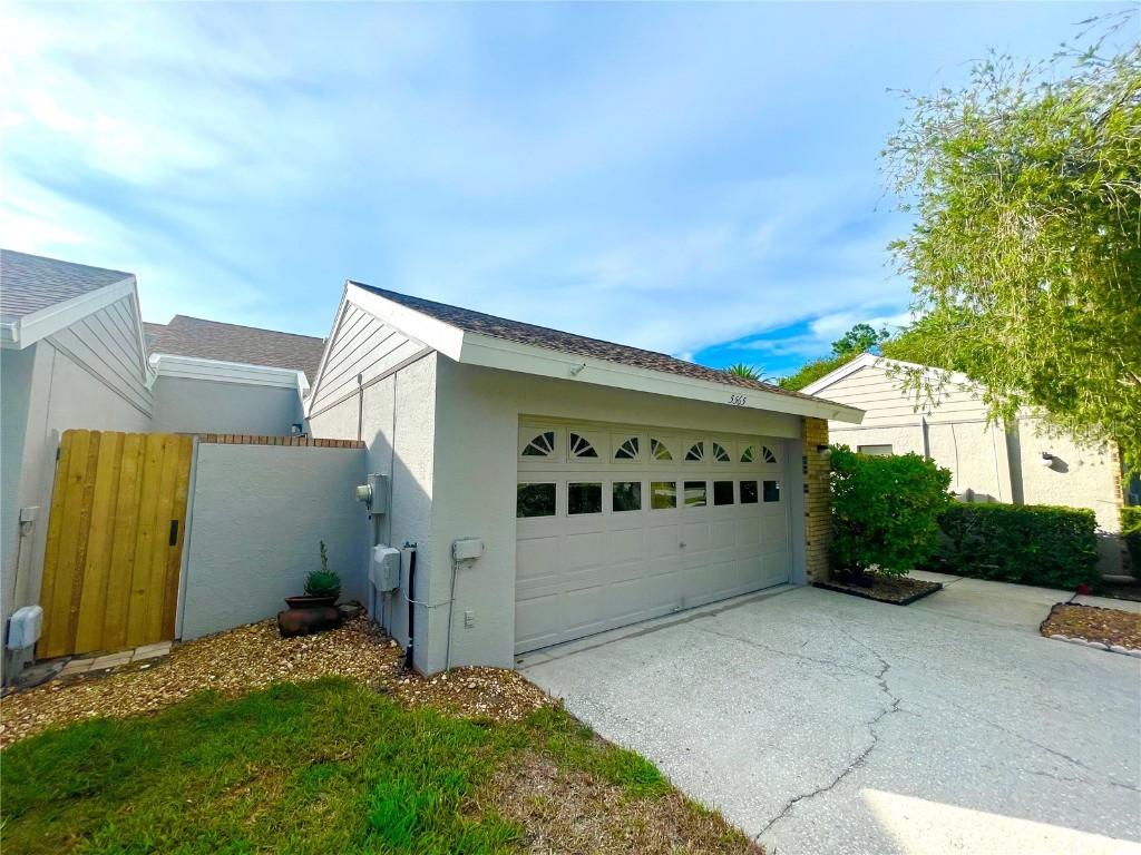 5565 Salem Square Dr., Palm Harbor, FL 34685