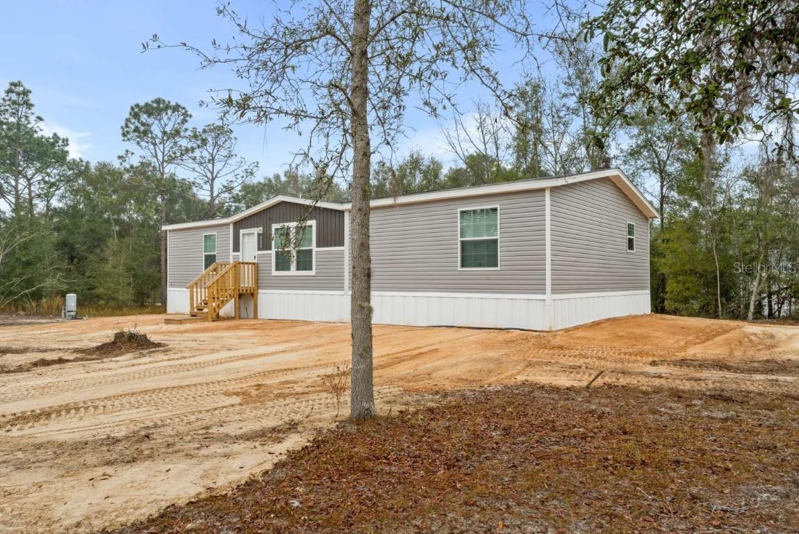 10551 NE 117th Ln., Archer, FL 32618