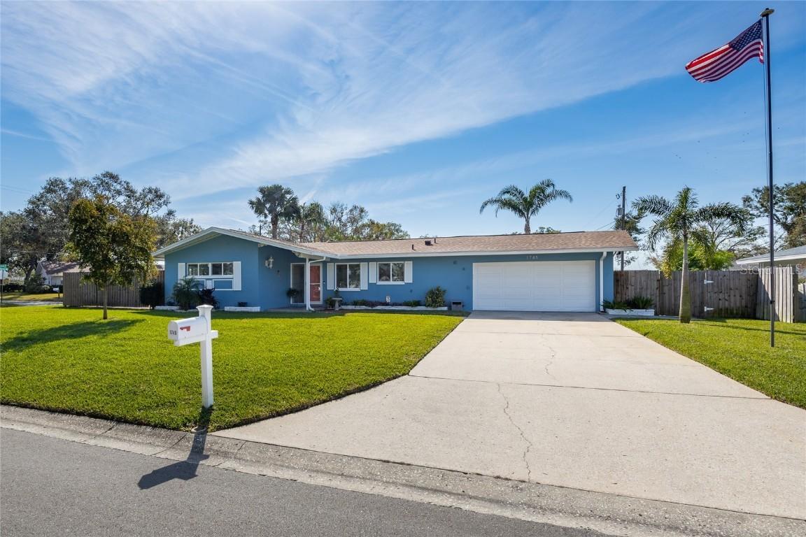 1745 Emerald Dr, Clearwater, FL 33756